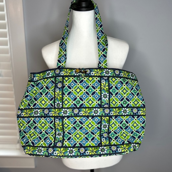 Vera Bradley Handbags - Vera Bradley Daisy Daisy Fabric tote/bag. Cotton.  Excellent used condition.
